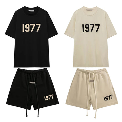 Set ESSENTIALS 1977